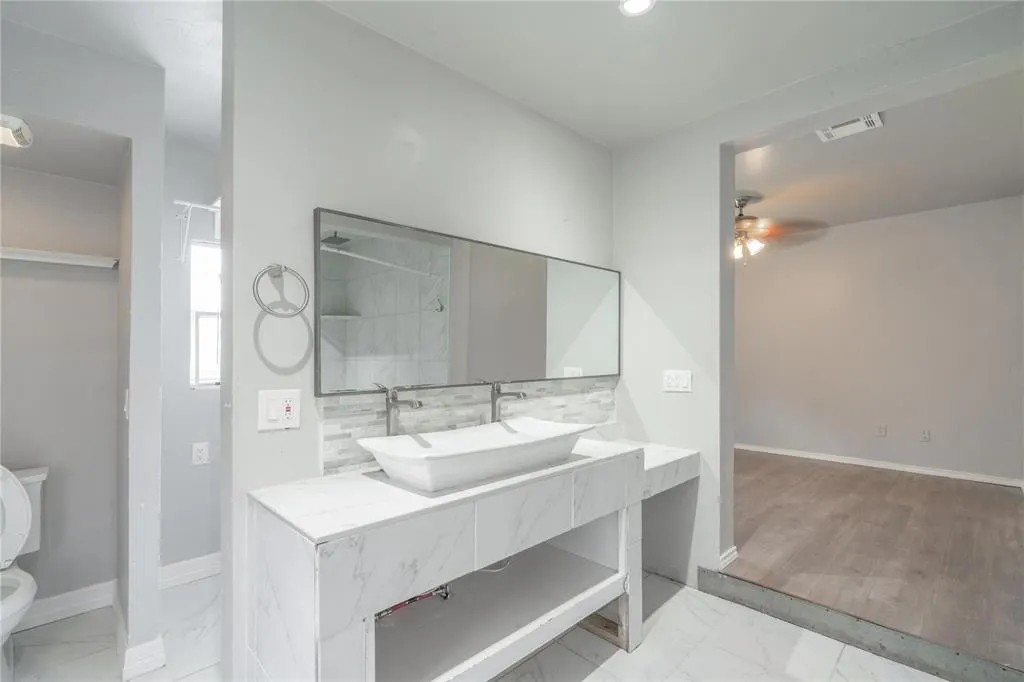 Photo 12 — 1217 SW 18th Street, Oklahoma City, OK 73109