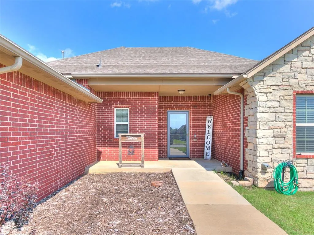 Photo 5 — 14616 Almond Valley Drive, Oklahoma City, OK 73165
