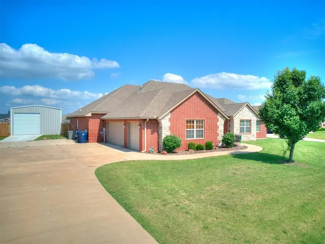 Photo 2 — 14616 Almond Valley Drive, Oklahoma City, OK 73165