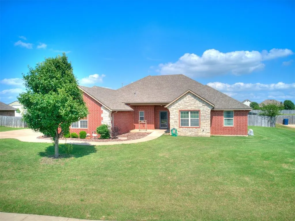 Photo 3 — 14616 Almond Valley Drive, Oklahoma City, OK 73165