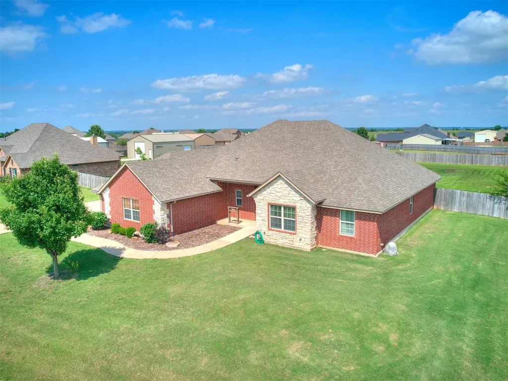 Photo 4 — 14616 Almond Valley Drive, Oklahoma City, OK 73165