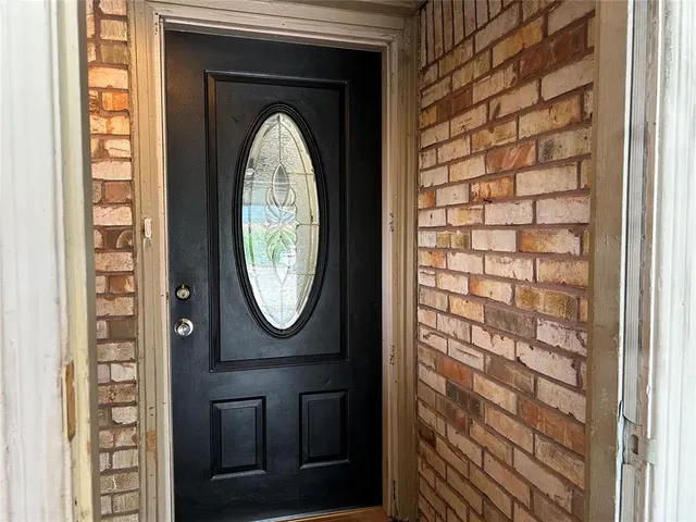 Photo 3 — 7303 Edenborough Drive, Oklahoma City, OK 73132