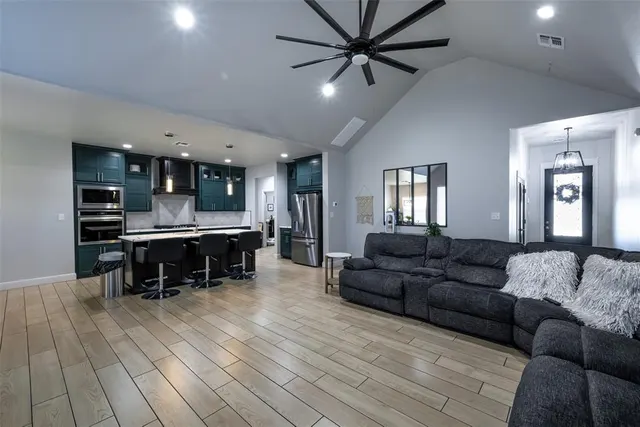 Photo 4 — 8725 NW Kensington Place, Lawton, OK 73505