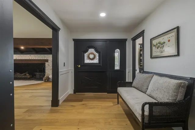 Photo 4 — 8015 Glenwood Avenue, Oklahoma City, OK 73114