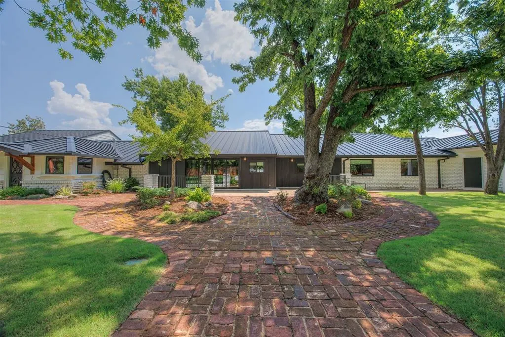 Photo 43 — 8015 Glenwood Avenue, Oklahoma City, OK 73114