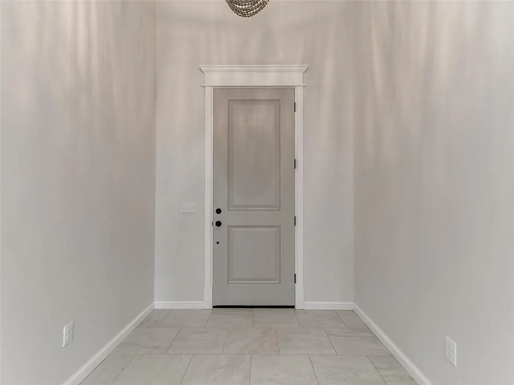 Photo 3 — 14613 Brantwood Circle, Oklahoma City, OK 73142