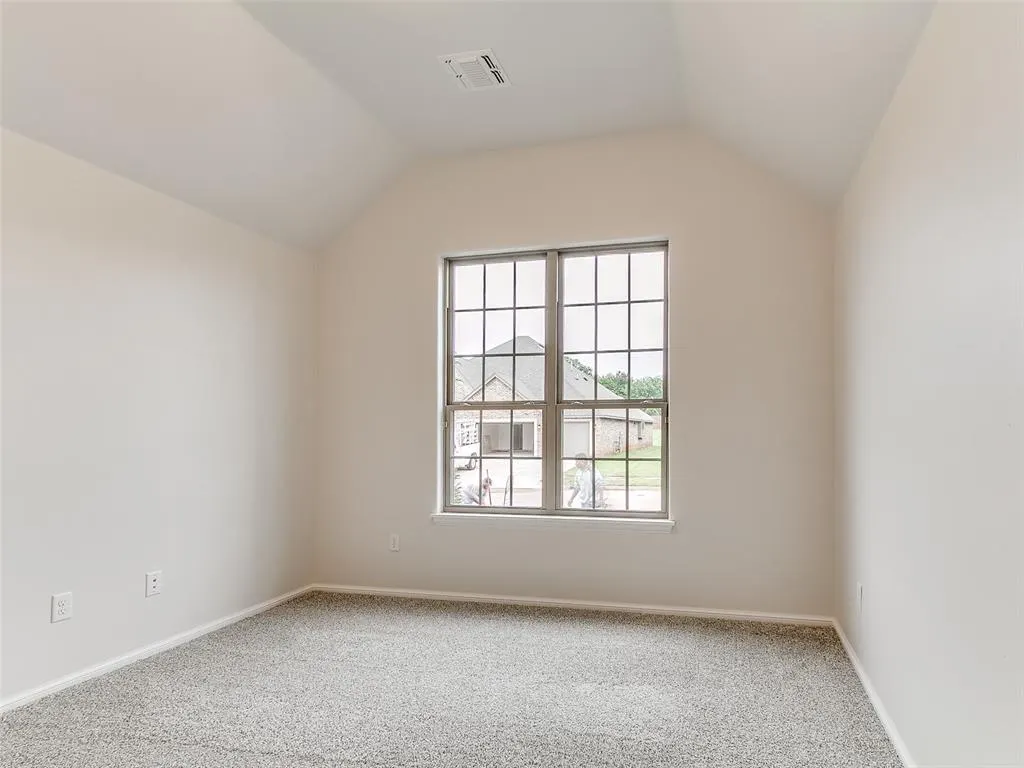 Photo 6 — 14613 Brantwood Circle, Oklahoma City, OK 73142