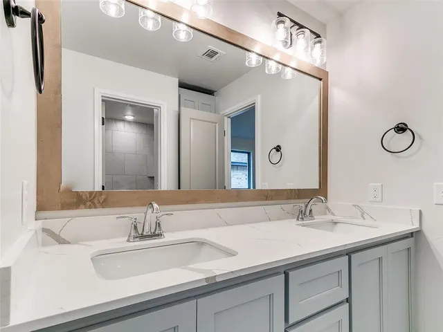 Photo 8 — 14613 Brantwood Circle, Oklahoma City, OK 73142
