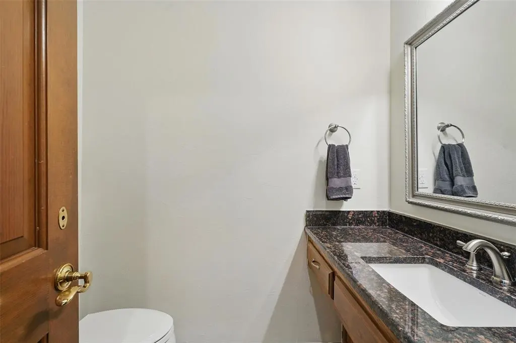 Photo 8 — 2108 Woodhill Road, Edmond, OK 73025