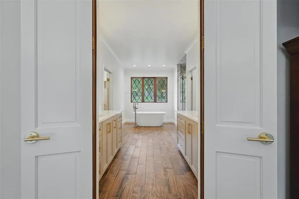 Photo 11 — 2108 Woodhill Road, Edmond, OK 73025