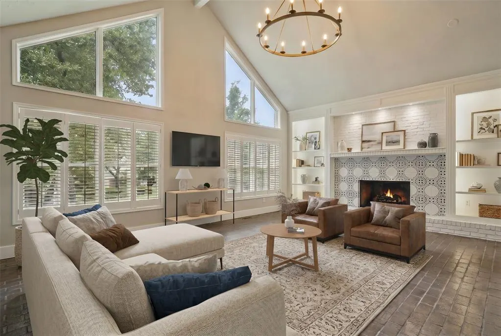 Photo 2 — 2108 Woodhill Road, Edmond, OK 73025