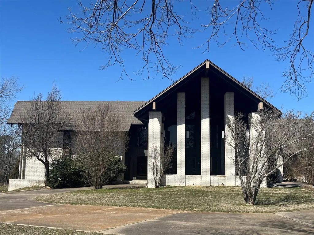 Front exterior — 3101 Hardy Springs, McAlester, OK 74501