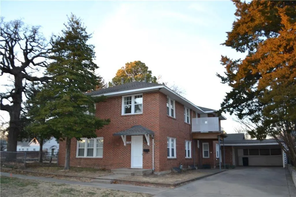 Front exterior — 128 W Ridgewood Street, Shawnee, OK 74801