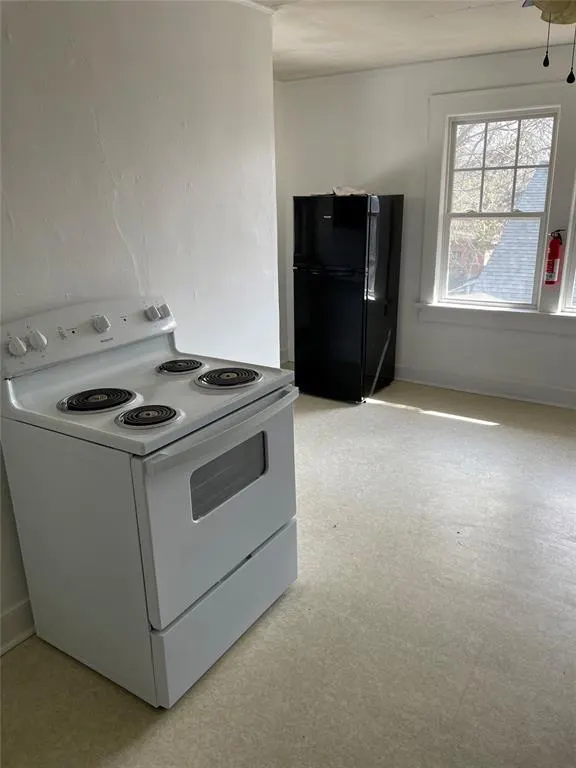 Photo 3 — 128 W Ridgewood Street, Shawnee, OK 74801