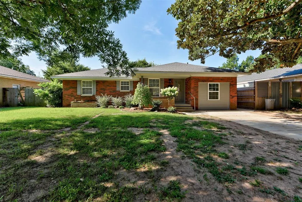 Photo 2 — 1202 Windsor Way, Norman, OK 73069