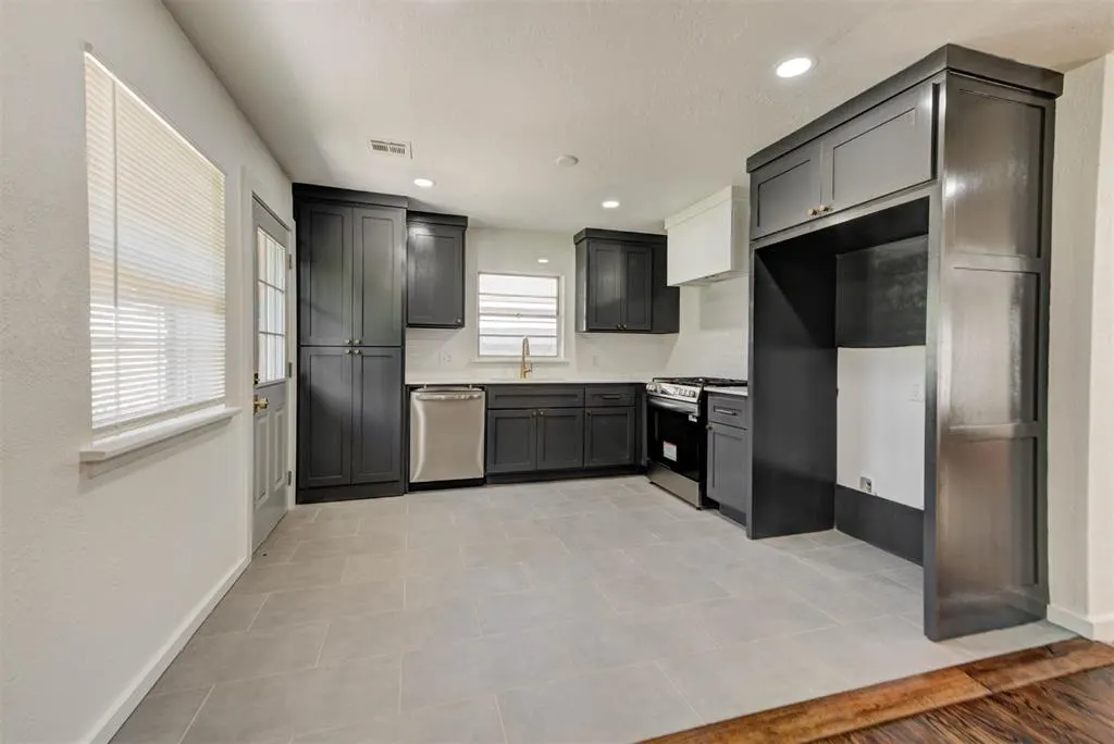 Photo 11 — 1202 Windsor Way, Norman, OK 73069