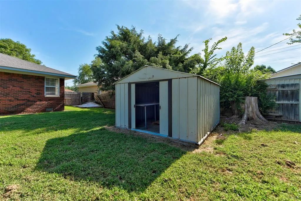 Photo 36 — 1202 Windsor Way, Norman, OK 73069