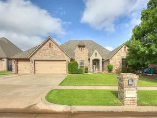 Sold home at 3605 Wayfield Avenue