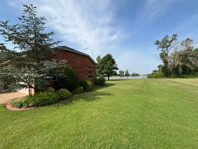 Photo 12 — 1608 Bentwater Drive, Kingfisher, OK 73750