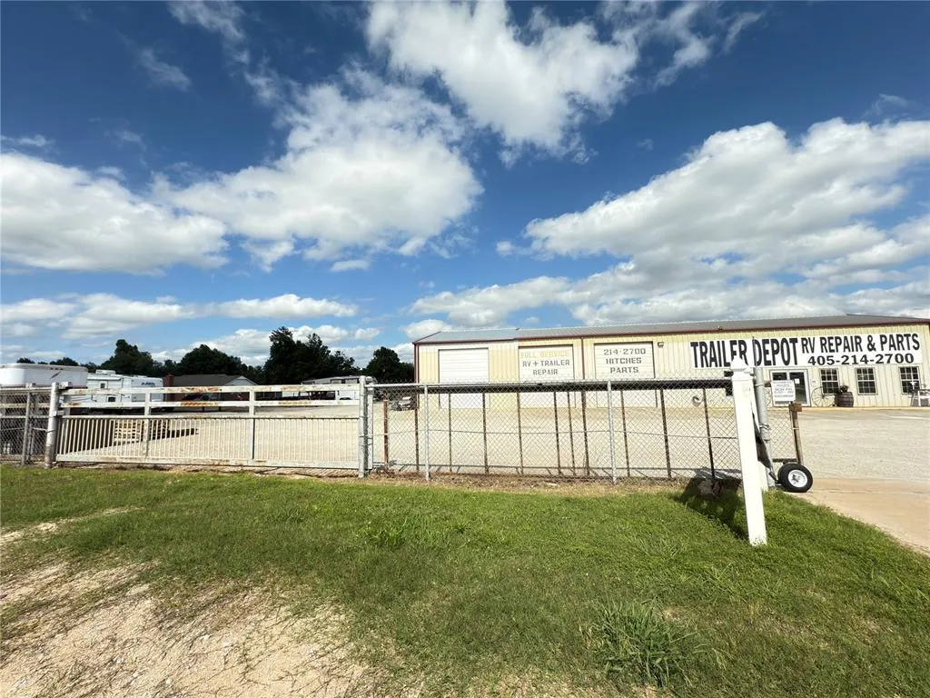 Photo 10 — 5 Westgate Drive, Shawnee, OK 74804