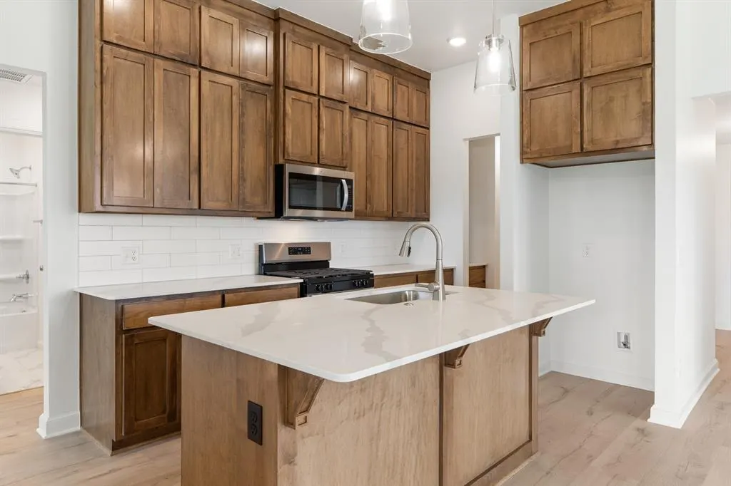 Photo 8 — 1420 Council Grove Street, Norman, OK 73069