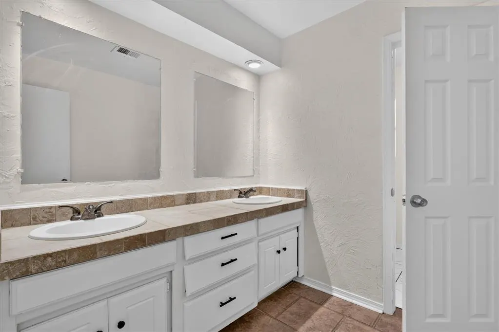 Photo 30 — 8105 NW 114th Street, Oklahoma City, OK 73162