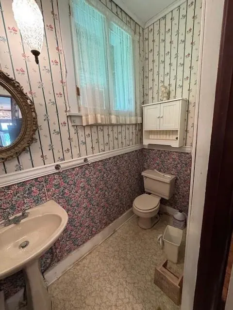 Photo 16 — 223 W Seminole Avenue, McAlester, OK 74501