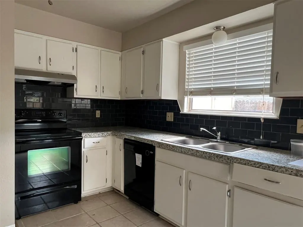 Photo 7 — 9648 Hefner Village Boulevard, Oklahoma City, OK 73162