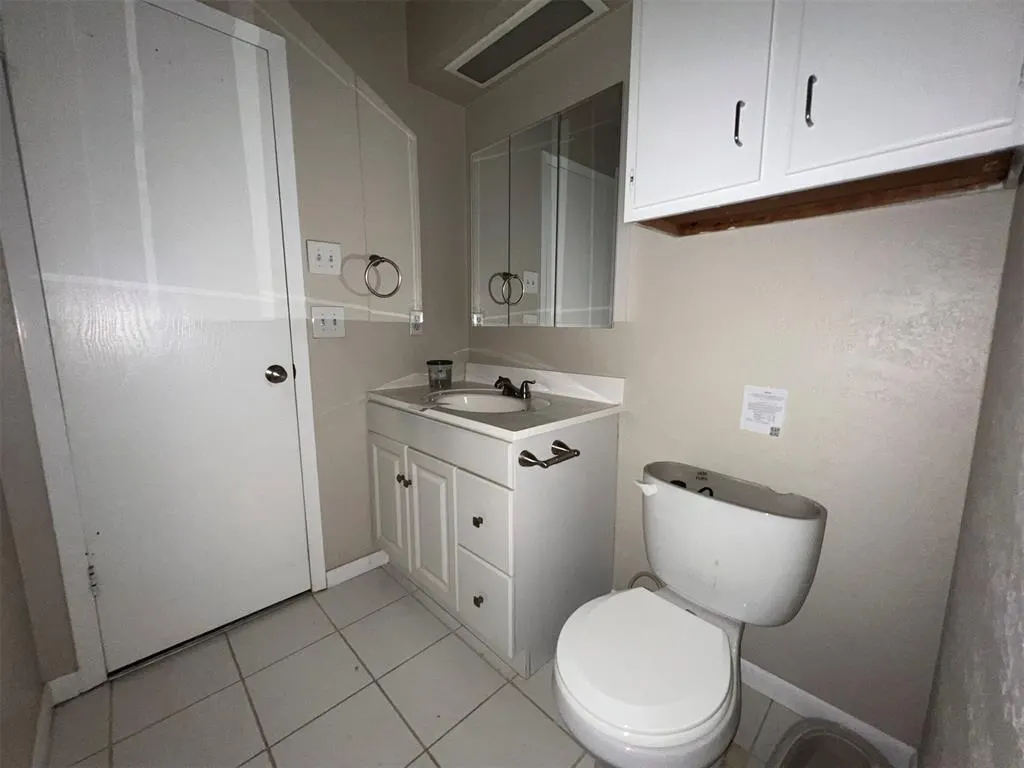 Photo 9 — 9648 Hefner Village Boulevard, Oklahoma City, OK 73162