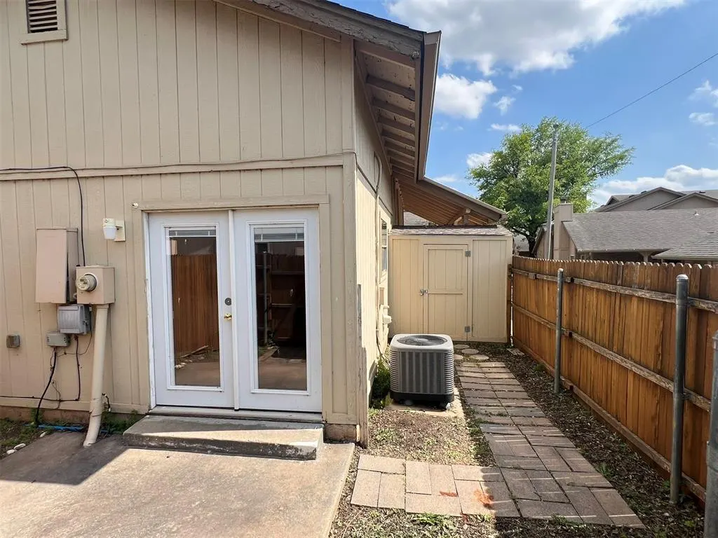 Photo 13 — 9648 Hefner Village Boulevard, Oklahoma City, OK 73162