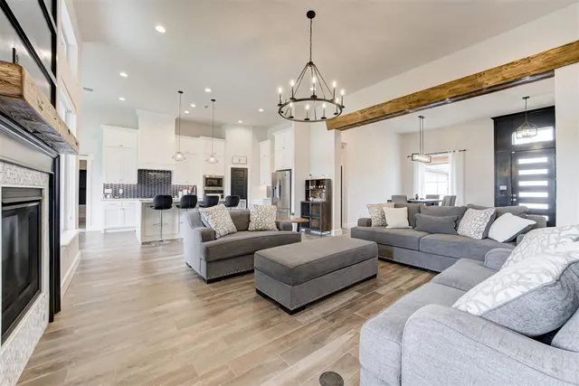 Photo 8 — 214 Alamosa Road, Norman, OK 73069