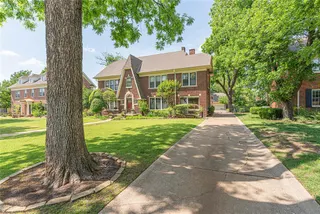 Sold home at 1527 NW 35th Street