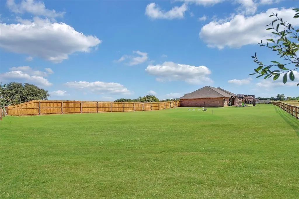 Photo 3 — 15811 S CR 206, Altus, OK 73521