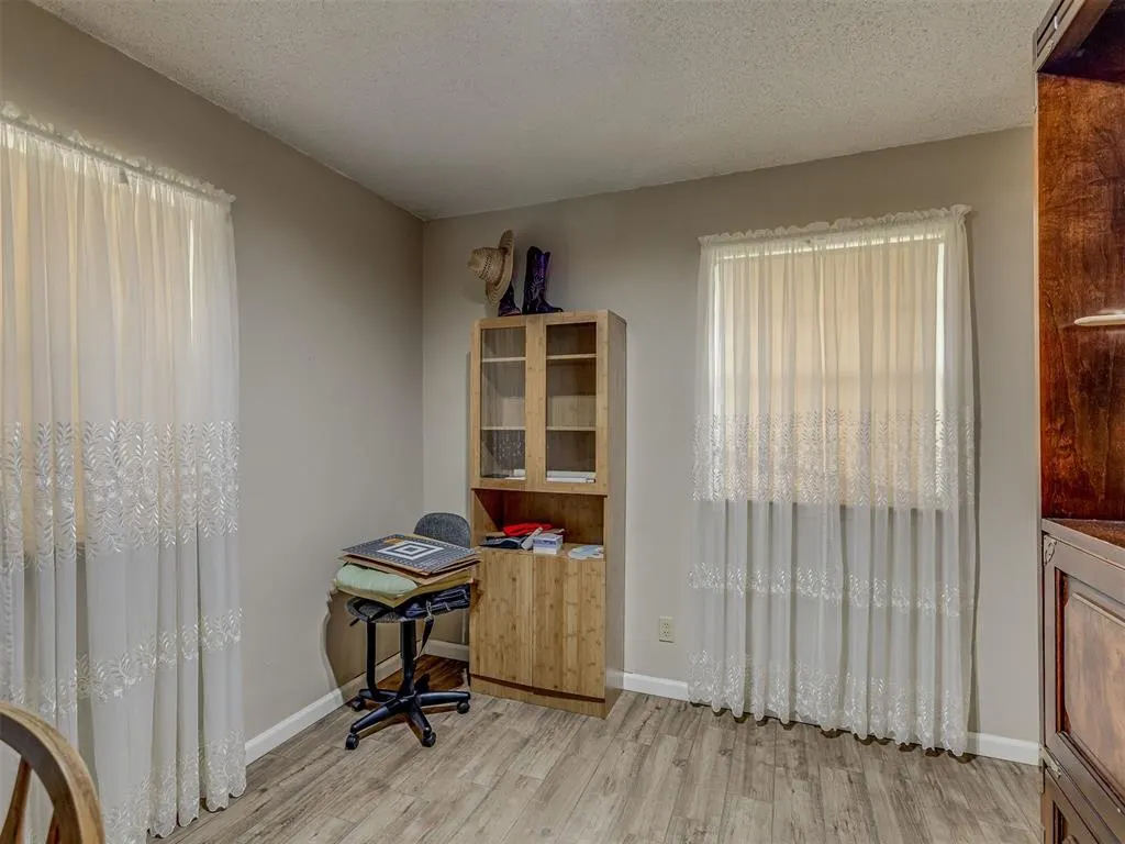 Photo 32 — 218 S 5th Avenue, Stroud, OK 74079