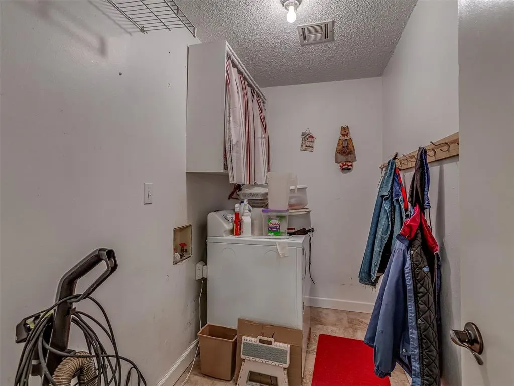 Photo 38 — 218 S 5th Avenue, Stroud, OK 74079