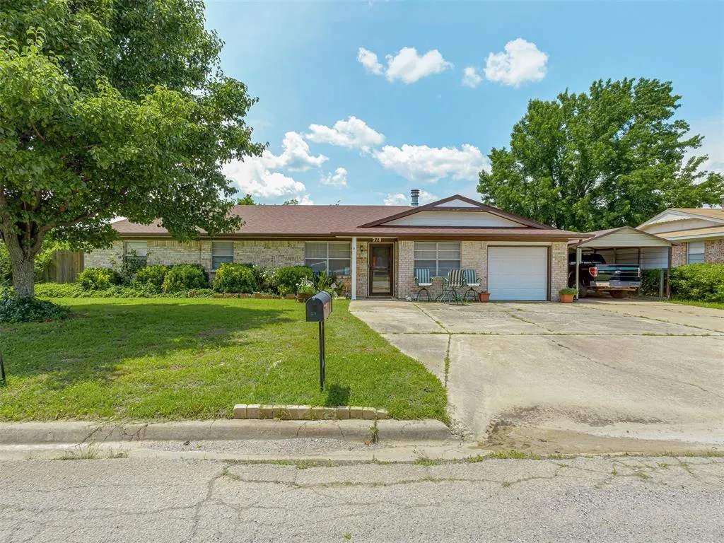 Front exterior — 218 S 5th Avenue, Stroud, OK 74079