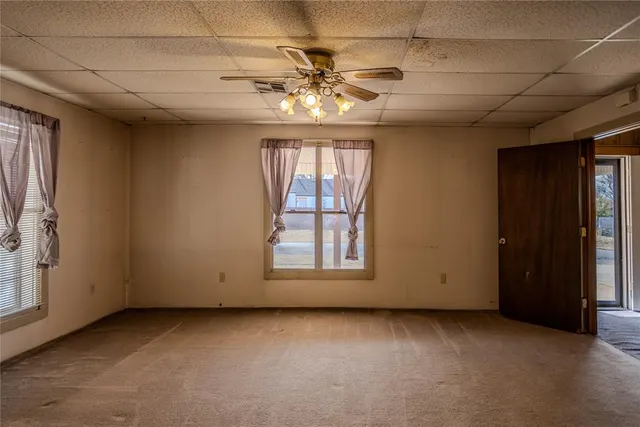 Photo 6 — 607 E C Street, Arapaho, OK 73620