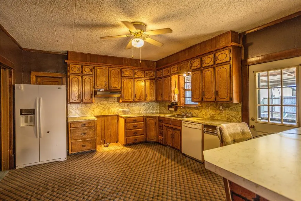Photo 13 — 607 E C Street, Arapaho, OK 73620