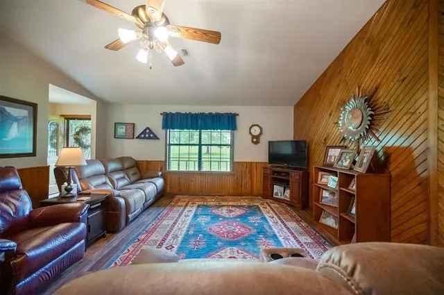 Photo 5 — 159 Sycamore View Lane, Broken Bow, OK 74728