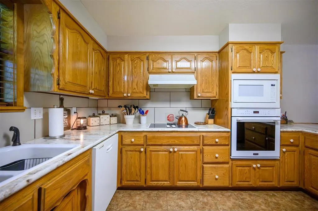Photo 9 — 159 Sycamore View Lane, Broken Bow, OK 74728