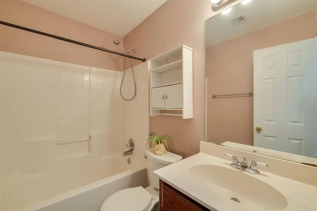 Photo 13 — 5600 Darla Drive, Oklahoma City, OK 73135