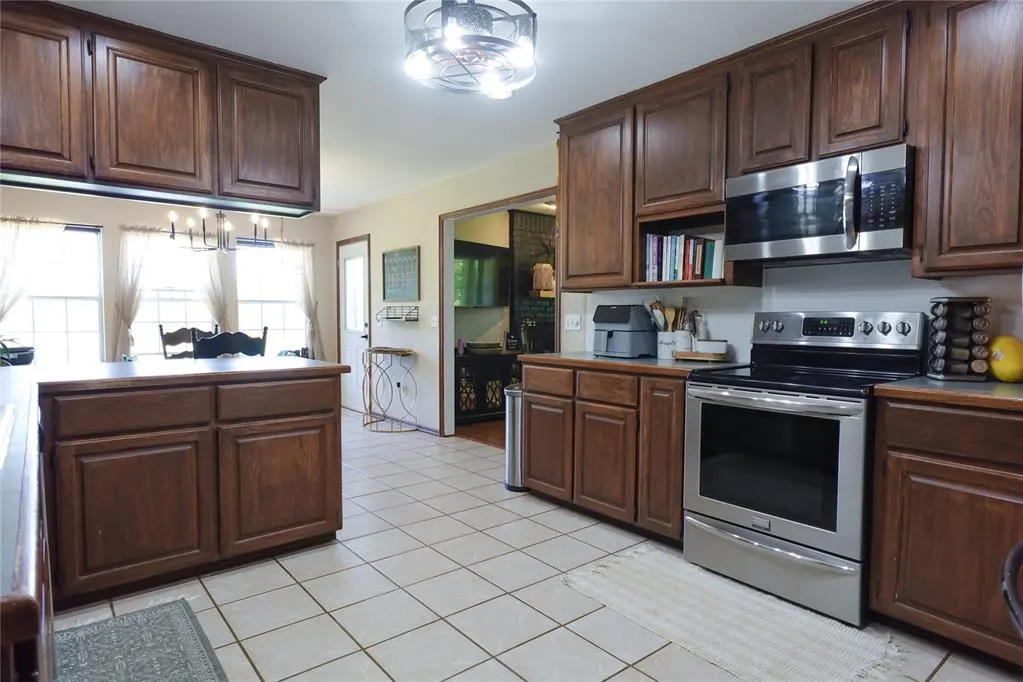 Photo 12 — 10001 Banner Road, Lexington, OK 73051