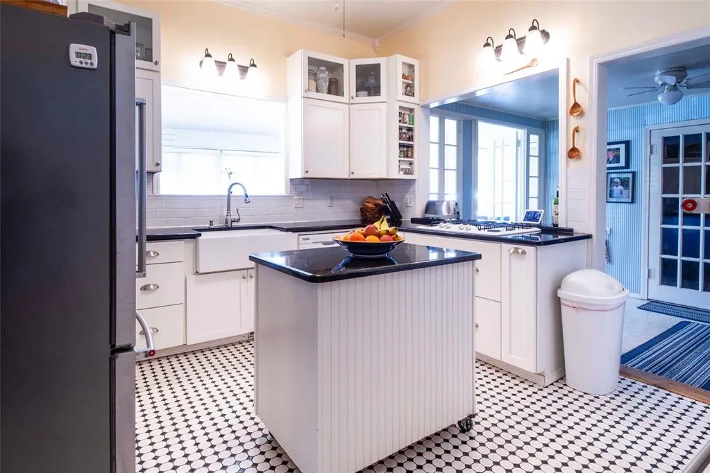 Photo 9 — 201 W 8th Street, Chandler, OK 74834