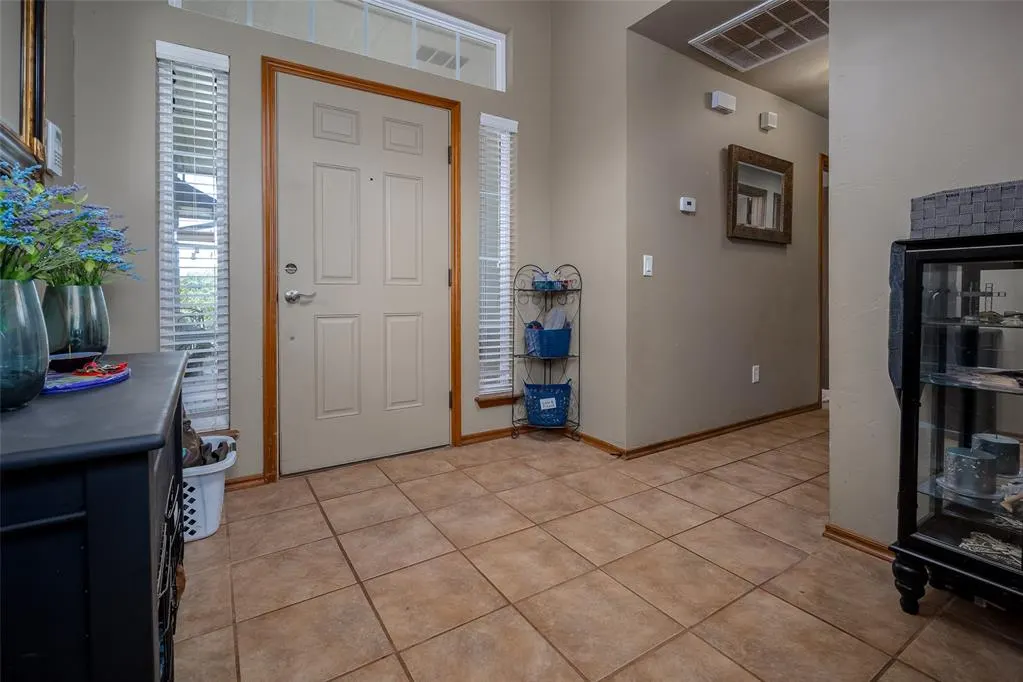 Photo 2 — 18860 Pecan Valley Road, Newalla, OK 74857