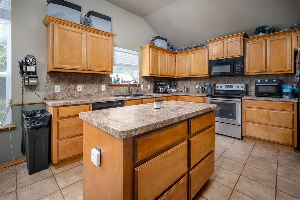 Photo 6 — 18860 Pecan Valley Road, Newalla, OK 74857