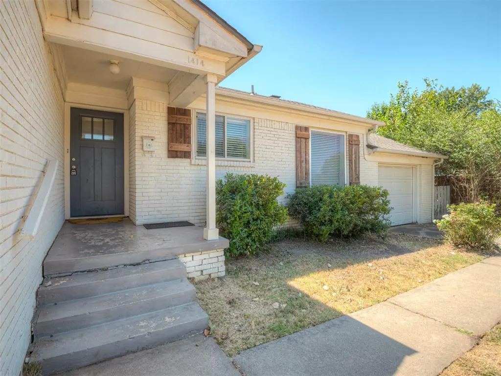 Photo 4 — 1414 Oxford Way, The Village, OK 73120