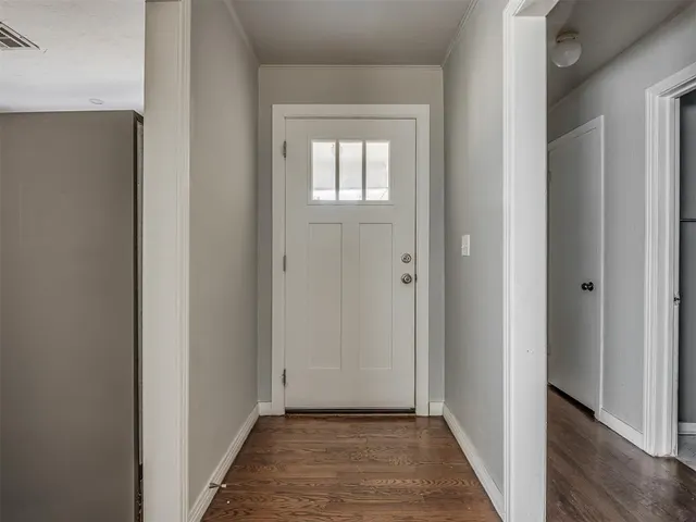 Photo 6 — 1414 Oxford Way, The Village, OK 73120
