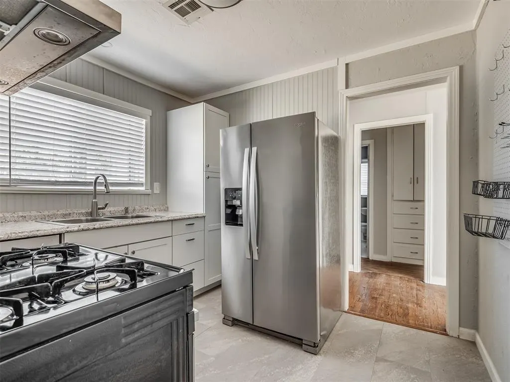 Photo 16 — 1414 Oxford Way, The Village, OK 73120