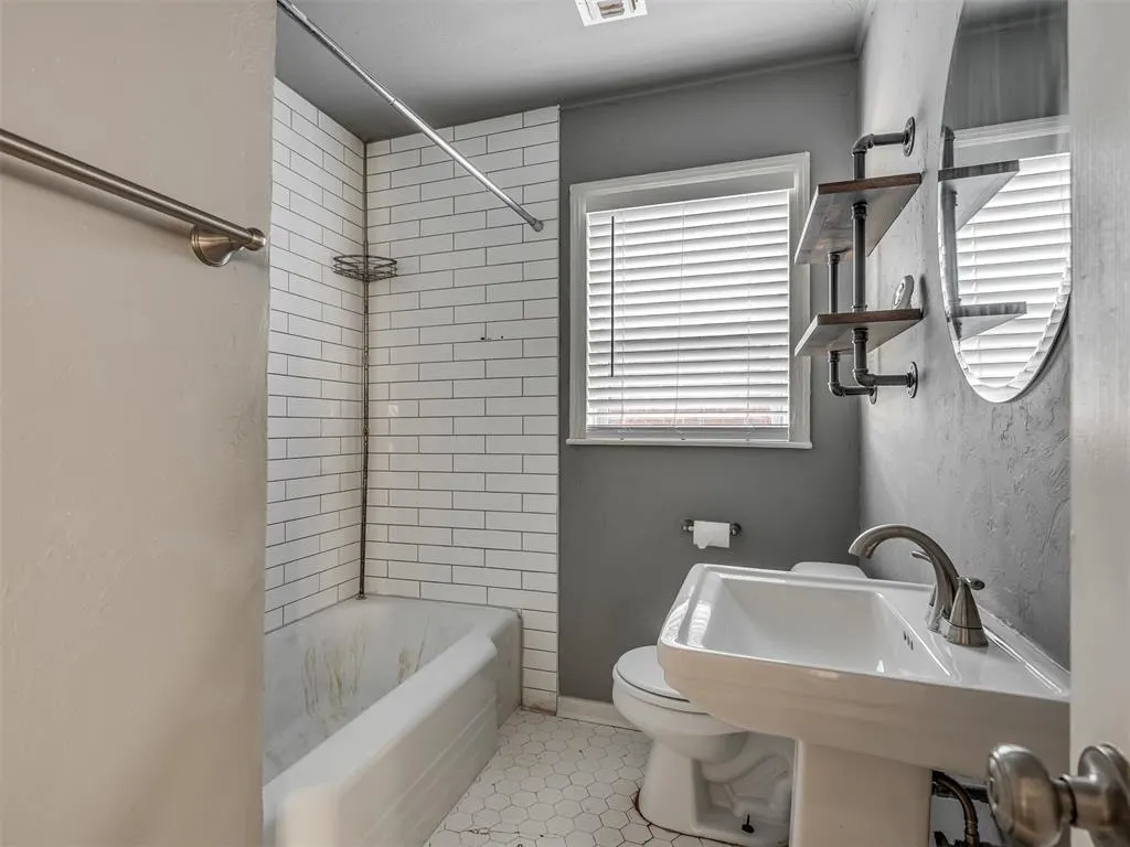 Photo 26 — 1414 Oxford Way, The Village, OK 73120