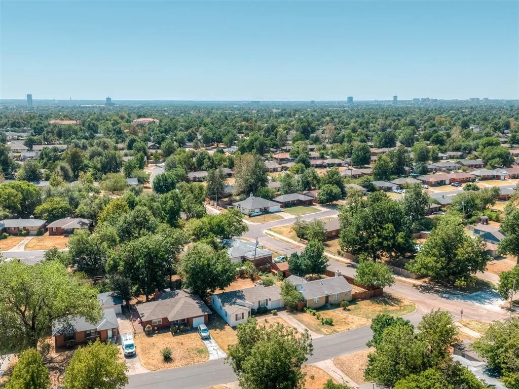 Photo 41 — 1414 Oxford Way, The Village, OK 73120